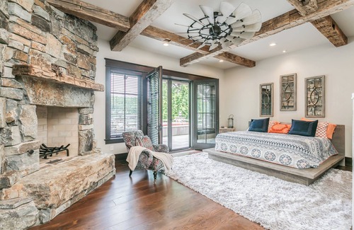 Penn Yan Cabina | Ultimate Luxury Lodge on Keuka Lake - minutes to golfing, shopping, dining