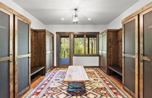Whitefish Casa | Ultimate Luxury Ski-in/Ski-out Home 5BD, 5.5BA 2 Hot Tubs, Steam Room, Game Room