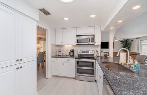 Lochmoor Waterway Estates Villa | Ultimate Riverfront Escape w/private heated pool, Villa Water Way Retreat