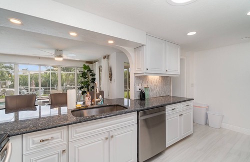 Lochmoor Waterway Estates Villa | Ultimate Riverfront Escape w/private heated pool, Villa Water Way Retreat