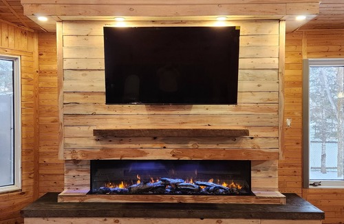 Arnes Cabaña | Ultimate vacation lodge in cottage country, short walk to sandy beach