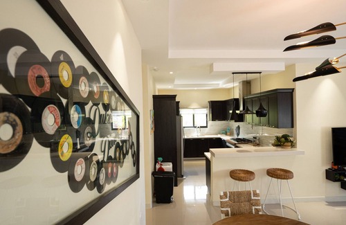Ocho Rios Casa | Ultimate Villa and Luxe car rental near beaches and waterfalls