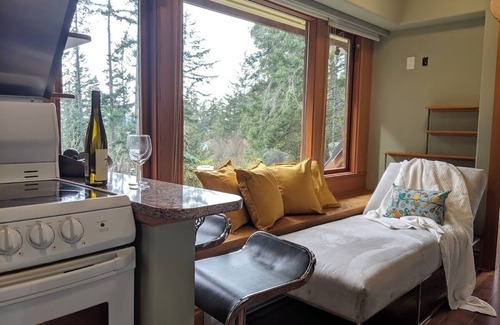 Pender Island Casa | Ultimate Waterfront Glamping Escape: Unforgettable Group Retreats, Pender Island