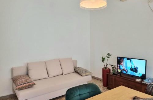 Servola-Chiarbola-Valmaura-Borgo San Sergio Apartamento | Ultimo piano con parcheggio