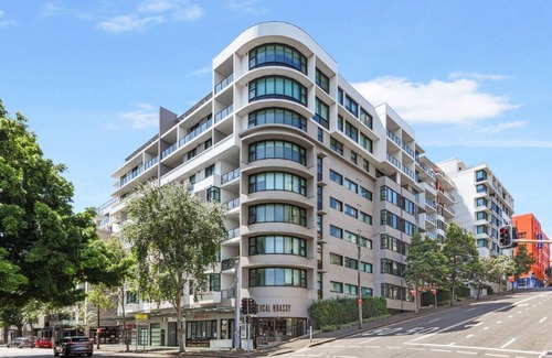 Ultimo Apartamento | Ultimo - WATT1 - Wattle Street - Modern 1BR with Balcony Parking in Ultimo Near Chinatown Light Rail