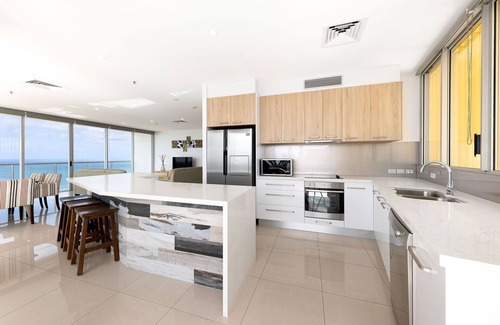Broadbeach Hotel | ULTIQA Air On Broadbeach