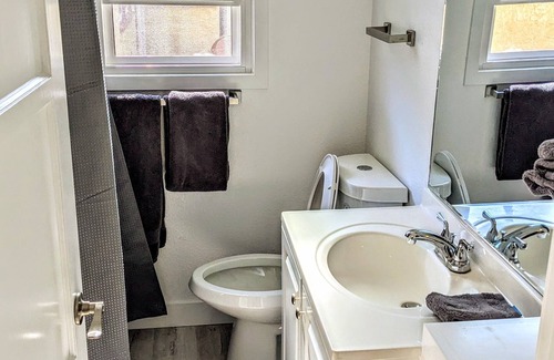 Port Hueneme Casa | Ultra Clean Comfortable Beach Village - Entire House
