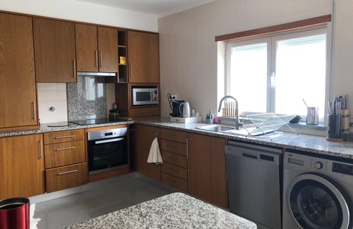 Lourinha Casa | Ultra complete house with garden and barbecue, garage - 6 km from the beaches