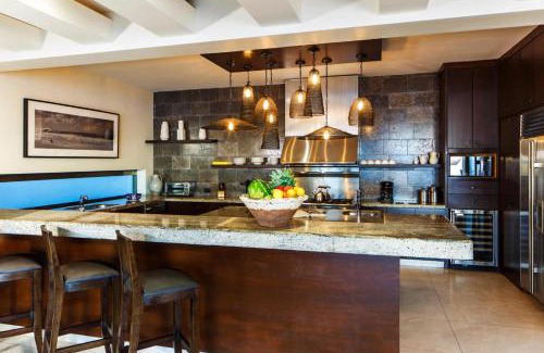 San José del Cabo Villa | Ultra Exclusive Beachfront Villa Just Steps from the Sand with Butler Included