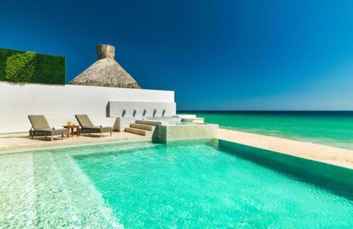 San José del Cabo Villa | Ultra Exclusive Beachfront Villa Just Steps from the Sand with Butler Included