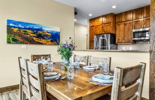 Columbine Lake Casa | Ultra Green Modern Mountain Home