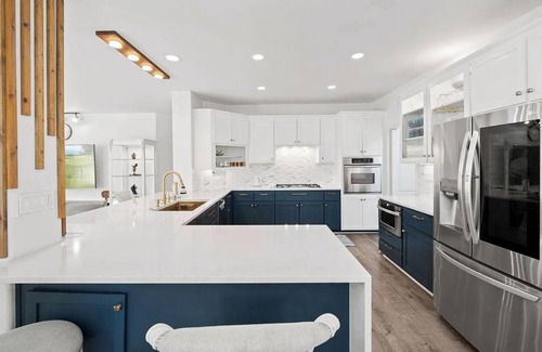 Walnut Creek Casa | Ultra-Luxurious 4BR 3BA bungalow with Pool, Jacuzzi, AC, Wifi in Walnut Creek