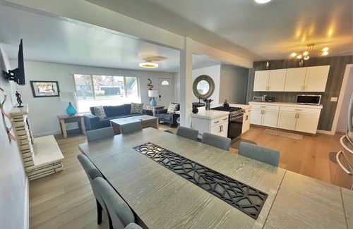 Millcreek Casa | Ultra Modern 7-bedroom House in a Quiet Neighborhood