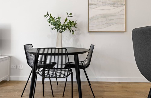 Port Adelaide Apartamento | Ultra-modern spacious 3 bedroom townhouse