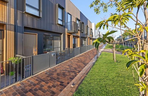 Port Adelaide Apartamento | Ultra-modern spacious 3 bedroom townhouse
