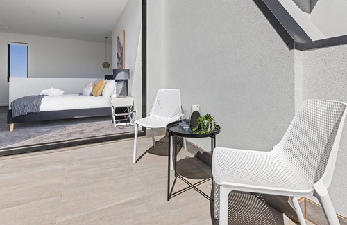 Port Adelaide Apartamento | Ultra-modern spacious 3 bedroom townhouse