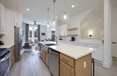 Maxwell Casa | Ultra Modern Townhome - Large Private Rooftop