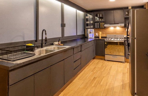 Los Morales Apartamento | Ultramod Polanco Stay, TVs & Desks in Each Room!
