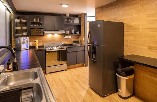 Los Morales Apartamento | Ultramod Polanco Stay, TVs & Desks in Each Room!