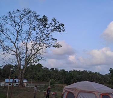 Gua Chalet De Esquí | UmAb Rakit Stay Raft House