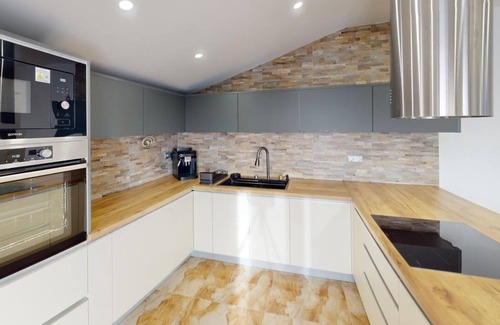 Vilanija Condominio | Umag Hideaway: Gogi Apartment, Cozy Haven with Private Terrace!