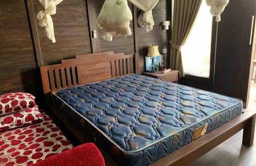 Mambal Casa | Umah Kayu, 2 bedroom with parking area and kitchen
