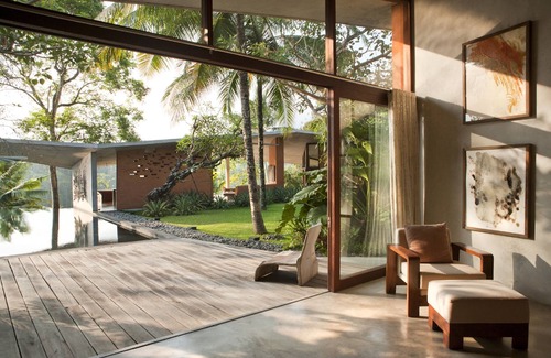 Kedewatan Villa | Umah Tampih Villa