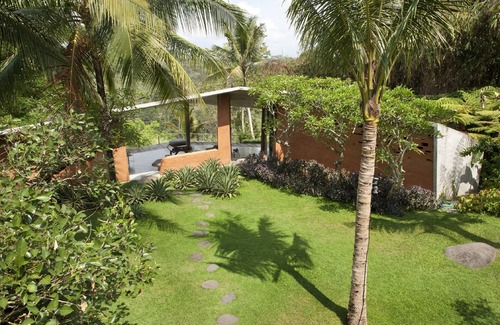 Kedewatan Villa | Umah Tampih Villa
