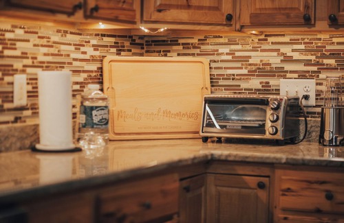 Saugerties Cabina | Umana's Cabin, cozy, comfy, 5+ acres of land