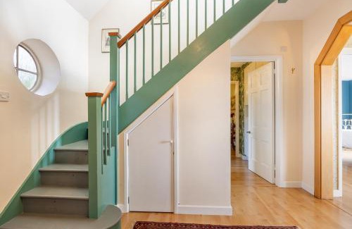Teignmouth Casa | Umbrella Pines - Clifftop Home, stunning Views
