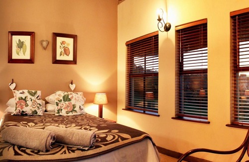 Assagay Cabina | ★ uMfula Lodge - In a secure Private SAFARI Park ★