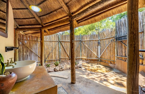 Thorny Bush Game Reserve Cabina | Umlani Bushcamp - Lodge