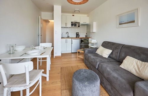 Saint-Regnobert-de-la-Cote-de-Nacre Apartamento | Un Balcon sur la Mer - Appt à 30m de la plage