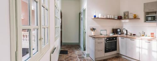 Nimes City Centre Apartamento | Un Joyau Occitan by Les Demeures de Rachel