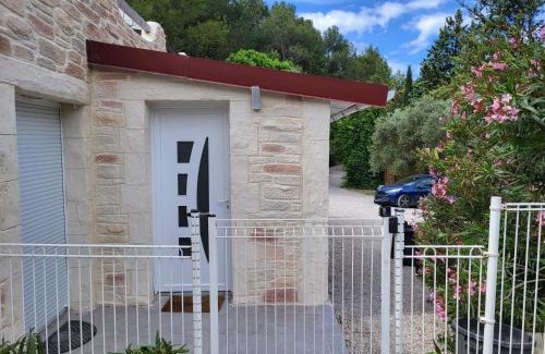 Cuges-les-Pins Casa | un petit coin de paradis