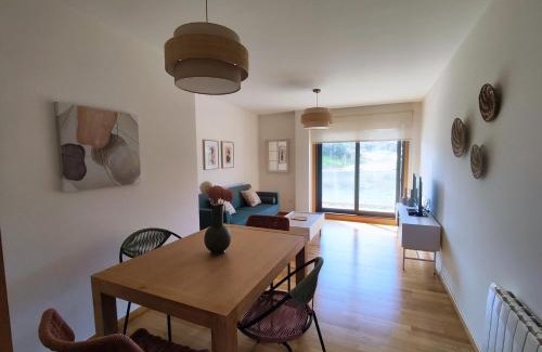 Dean Pequeno Apartamento | Un rincón con vistas a la Ría, playa y parking.