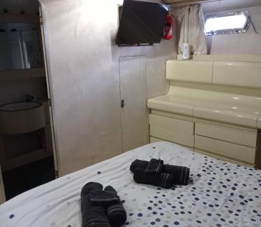 Sete Alquiler De Eote | Un yacht de 24m rien que pour vous !