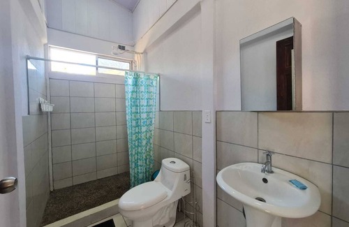 Marbella Casa | Una escapada de vacaciones espaciosa y privada en Marbella. (¡Admite mascotas!)