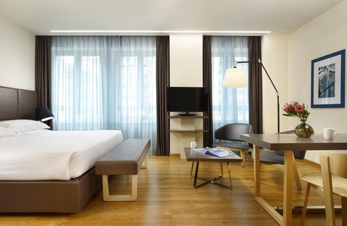 Centro Direzionale Hotel | UNA Hotels Century Milano