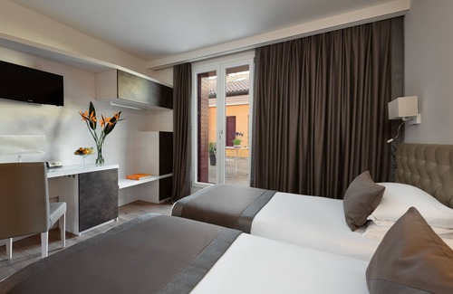 Mestre Hotel | UnaHotels Ecohotel Villa Costanza Venezia