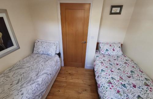 Gallt Y Foel Casa | Unbeatable Llanberis Location, Detached with Parking, Snowdon Views.