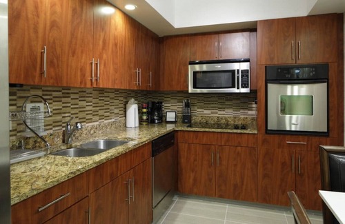 Seybold Condominio | Apartamento frente a la playa de Hollywood Beach FL con piscina