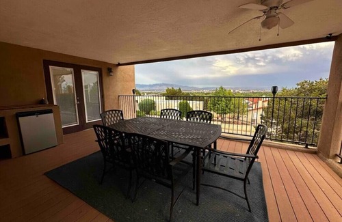 Westside Casa | Unbeatable Views! 4BD/2.5BA Custom Home near Old Town