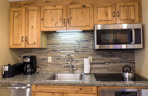 Park City Condominio | Unbeatable views from totally renovated studio by RedAwning - Save 20% on 7+ Nights!