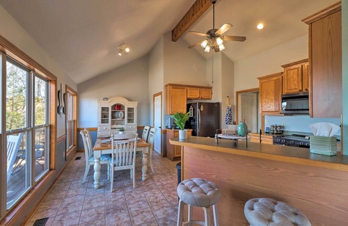Edgemont Casa | Unbeatable Views on Greers Ferry Lake-Spacious-Peaceful-Serene-Family Friendly