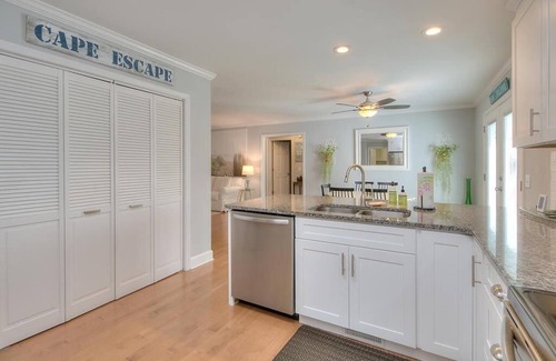 Tranquil Harbour Casa | Uncle Billy's Hideaway / Water Way Views and More!