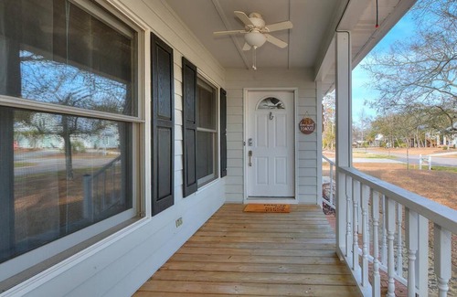 Tranquil Harbour Casa | Uncle Billy's Hideaway / Water Way Views and More!