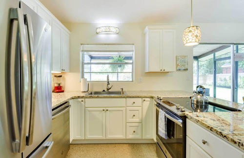 South Bradenton Casa | ¡NUEVO! Retiro privado de la costa del golfo, a 7 millas de la playa!