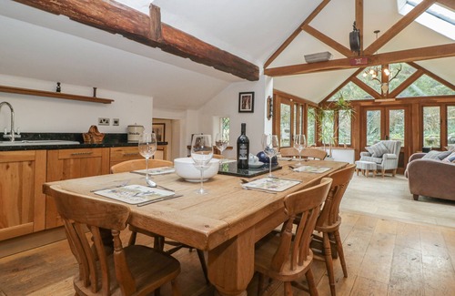 Blandford Forum Casa | UNDER ACRE COTTAGE, family friendly in Winterborne Whitechurch