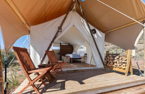 Spanish Valley Otro | Under Canvas Moab
